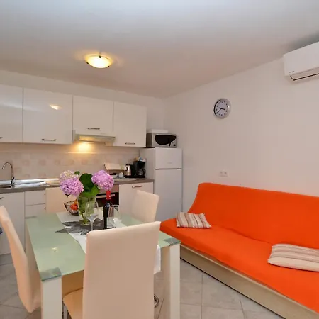 Apartman Ljiljana *
